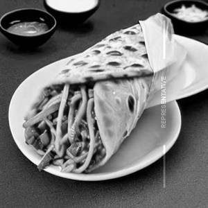 Veg Chowmein Roll