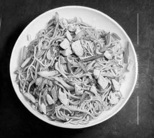 Egg Chicken Hakka Noodles