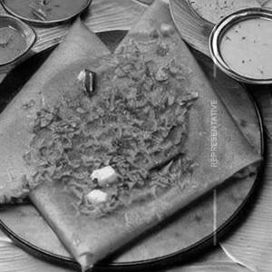 Vegetable Schezwan Dosa