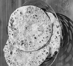 Plain tawa roti