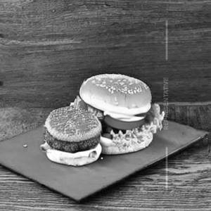 Crispy paneer burger