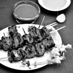 Kali Mirch Lassuni Chicken Tikka