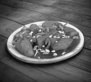 Chowmein roll gravy