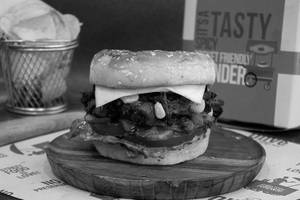 Spicy Mushroom Cheese Burger [Old Madras]