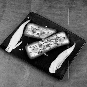 Exotic Garlic Toast-Sticks