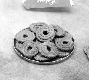 Moongdal Chakli (250 Gms)