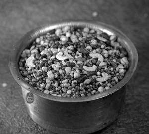 Navaratna Mixture