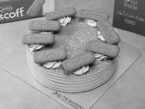 Lotus Biscoff Cake [1000 Gms]