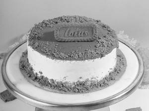 Lotus Biscoff Ice Cream Cake