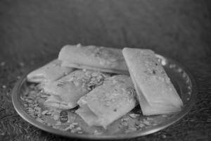 Sugar Pootharekulu (Dry Fruit)