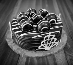 Choco Bomb Cake 500g