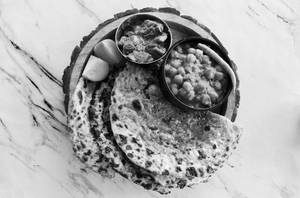 Ambarsari Kulcha Combo