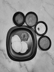 Idly(3),vadai(1)+sweet Combo