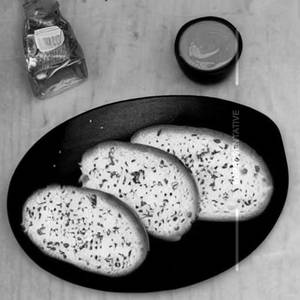 Plain garlic bread