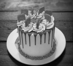 Lotus Biscoff Cake (600Gm)