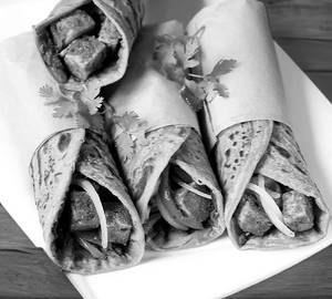 Spicy Paneer Roll