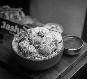 Shahi Murgh Biryani                          