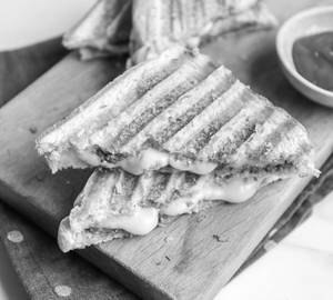 Grilled Chesse Sandwich(250 ml coke)
