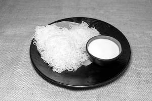 Idiyappam With Kadala Curry [3 Pcs]