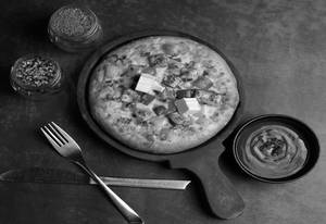 Makhani Paneer Pizza