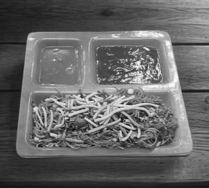 Veg sezwan noodles (fully spicy)