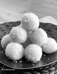 Nariyal Dryfruit Laddu