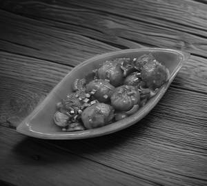 Veg manchurian (dry) 12 pcs