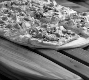 Paneer Spicy Bread Pizza