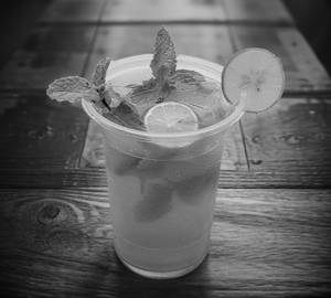 Blue curacao mojito
