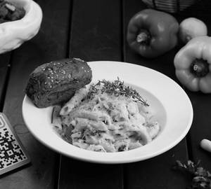 Penne Cheese With Vegetables Pasta