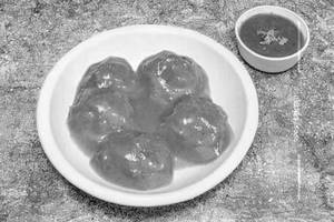 Veg Gravy Momos