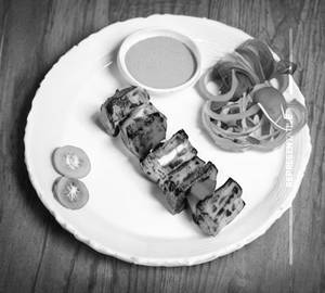 Achari Paneer Tikka   