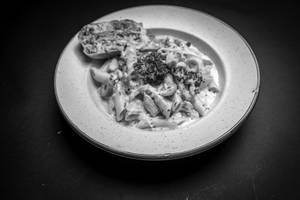 Chicken Pasta In White Sauce