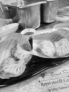 Momos