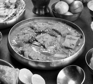 Shahi soya chaap Curry