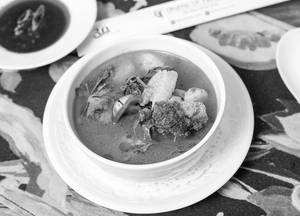 Veg Tom Yum Soup