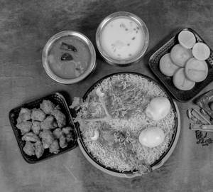 Special Hyderabad Bucket Biryani-Serves 2