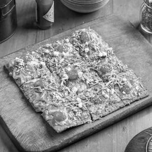 New Age Margherita Pizza