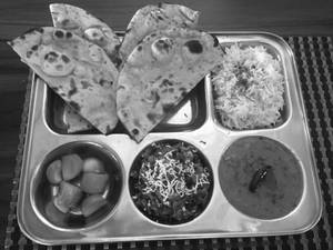 Bathinda Veg Meal (dal Tadka + Mix Veg + Rice + 2 Roti + Onion Salad)