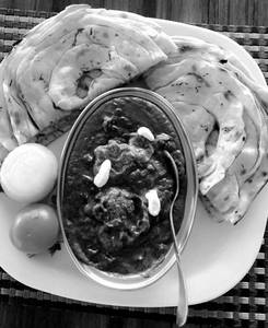 Palak Kofta + 2 Laccha Parantha