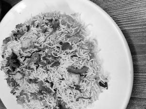Veg Hyderabadi Dum Biryani [600 grams]