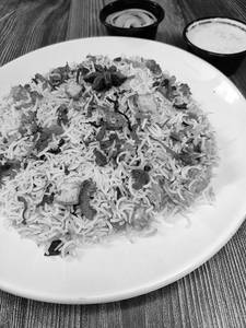 Veg Hyderabadi Dum Biryani [400 grams]