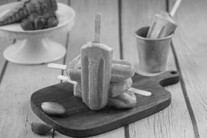 Mahabaleshwar Strawberry Popsicle