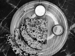 Chicken Keema Paratha With Raita