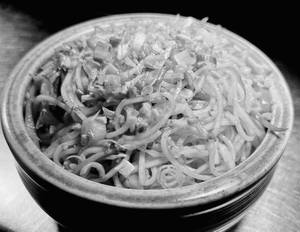 Burnt Chili Garlic Noodles Veg