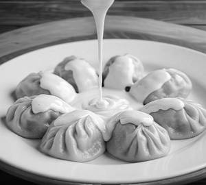 Creamy Momos [Veg] [7 Pieces]