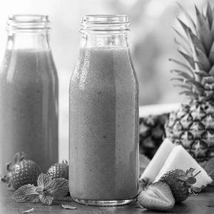 Strawberry Pineapple Paradise Smoothie
