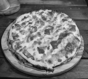 Capsicum and cheese pizza [small]