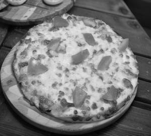 Tomato and cheese pizza [small]