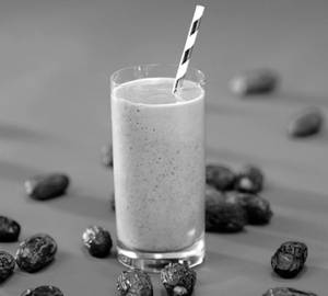 Royal dates  milkshake
